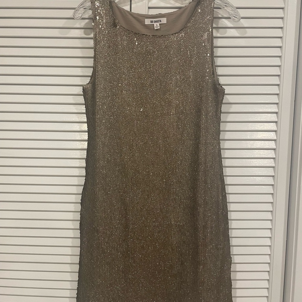 BB DAKOTA gold/bronze sequin sheath dress